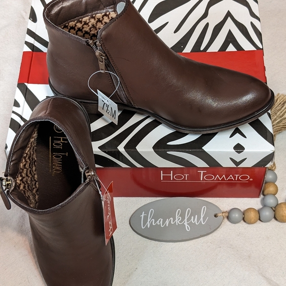 Hot Tomato brown women's booties zip sides 7.5 - Picture 4 of 6